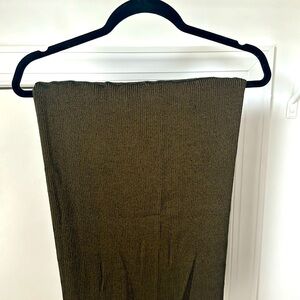 Bar III skirt black with brown features! Perfect for Winter